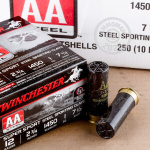 Image of the 12 GAUGE WINCHESTER AA STEEL SPORTING CLAY 2-3/4" 1 OZ. #7.5 SHOT (25 ROUNDS) available at AmmoMan.com.