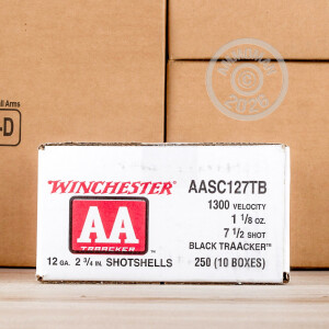 Image of the 12 GAUGE WINCHESTER AA TRAACKER BLACK WAD 2-3/4" 1-1/8 OZ. #7.5 SHOT (25 ROUNDS) available at AmmoMan.com.