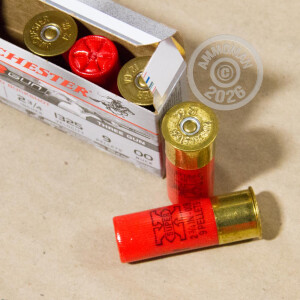 Photo detailing the 12 GAUGE WINCHESTER WIN3GUN 2-3/4" 00 BUCKSHOT (5 ROUNDS) for sale at AmmoMan.com.