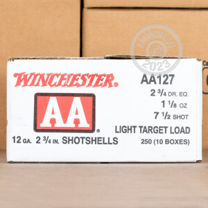Image of the 12 GAUGE WINCHESTER AA LIGHT TARGET 2-3/4" 1-1/8 OZ. #7.5 Shot (250 ROUNDS) available at AmmoMan.com.
