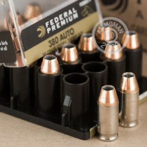 Photo detailing the 380 ACP FEDERAL HYDRA-SHOK 90 GRAIN JHP (20 ROUNDS) for sale at AmmoMan.com.