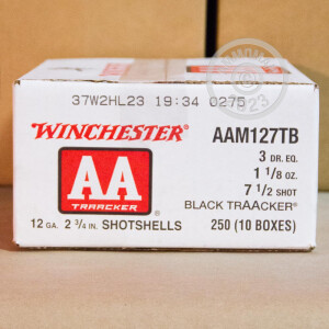 Image of the 12 GAUGE WINCHESTER AA TARGET BLACK TRAACKER HEAVY LOAD 2 3/4“ 1 1/8 OZ. #7.5 SHOT (25 ROUNDS) available at AmmoMan.com.