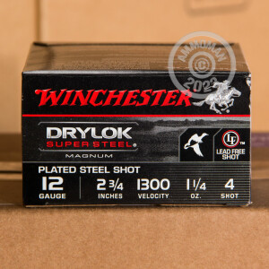 Image of the 12 GAUGE WINCHESTER DRYLOK SUPER STEEL 2-3/4" #4 (25 SHELLS) available at AmmoMan.com.