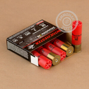 Photo detailing the 12 GAUGE WINCHESTER DOUBLE X 3“ #00 BUCK SHOT (5 ROUNDS) for sale at AmmoMan.com.