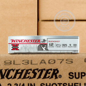 Photo detailing the 12 GAUGE WINCHESTER SUPER-X 2-3/4" 00 BUCK (5 ROUNDS) for sale at AmmoMan.com.