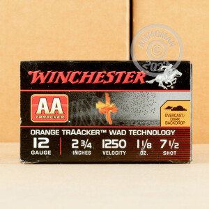 Image of 12 GAUGE WINCHESTER AA ORANGE TRAACKER 2 3/4“ 1 1/8 OZ. #7.5 SHOT (25 ROUNDS)