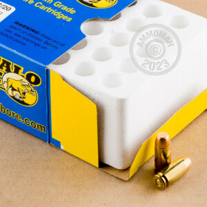 A photograph of 20 rounds of 180 grain .40 Smith & Wesson ammo with a FMJ bullet for sale.