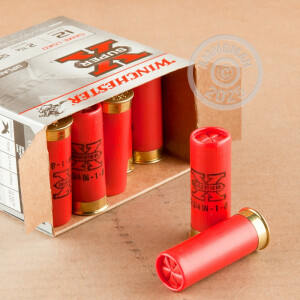 Picture of 2-3/4" 12 Gauge ammo made by Winchester in-stock now at AmmoMan.com.