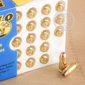 Image of Buffalo Bore .40 Smith & Wesson pistol ammunition.