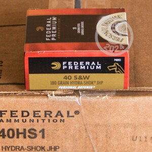 Photo detailing the 40 S&W FEDERAL PREMIUM 180 GRAIN HYDRA SHOK JHP (200 ROUNDS) for sale at AmmoMan.com.