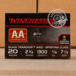 Image of the 20 GAUGE WINCHESTER AA BLACK TRAACKER 2 3/4“ 7/8 OZ. #7.5 SHOT (25 ROUNDS) available at AmmoMan.com.